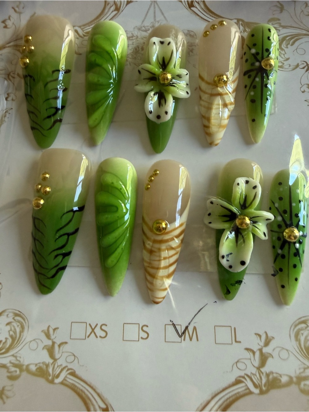 Handcrafted glossy acrylic Green Floral 3D Press-On Nail Set